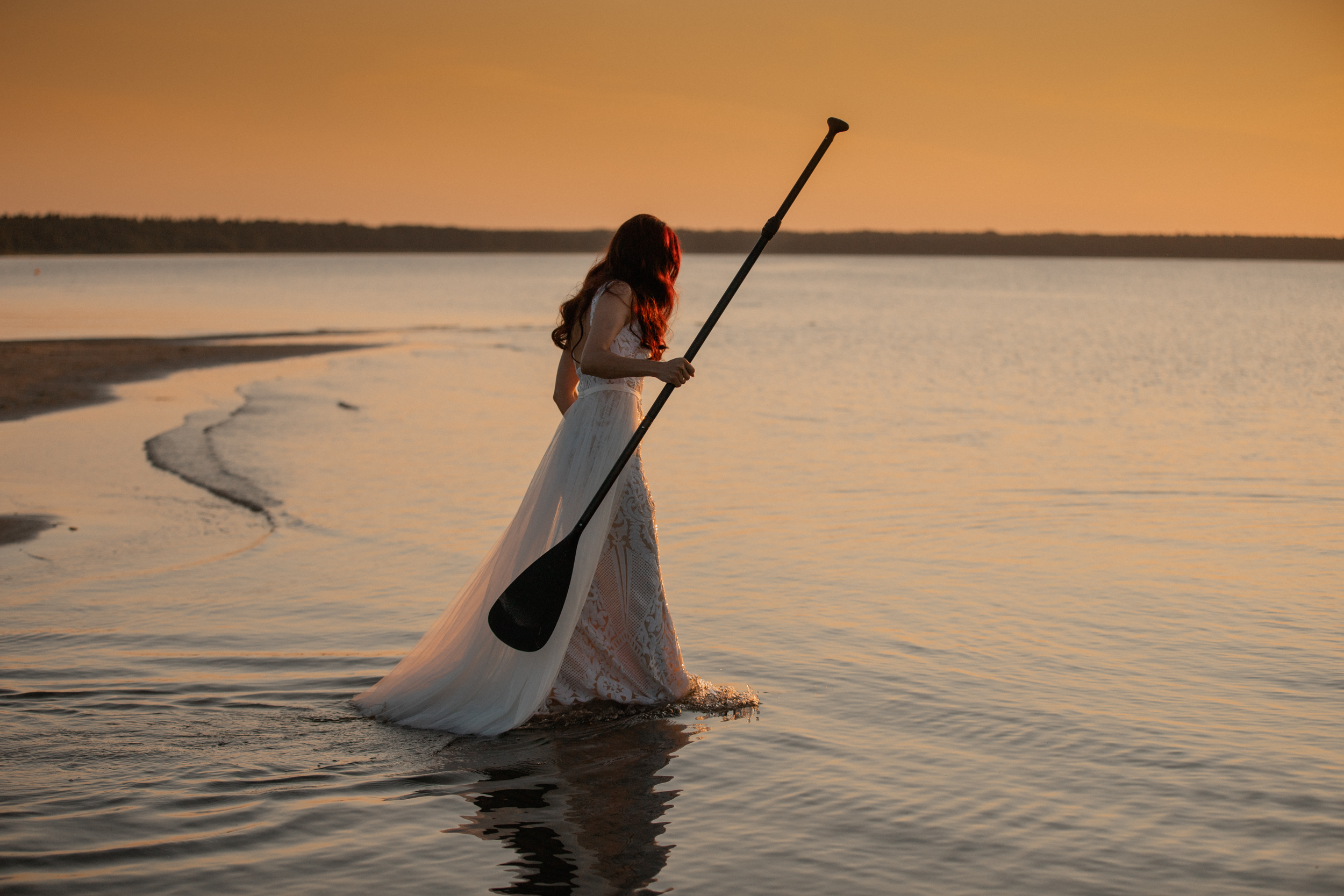 Pruutpaari ilupildid loojangus Võsu rannas I Fotograaf Reti Kokk