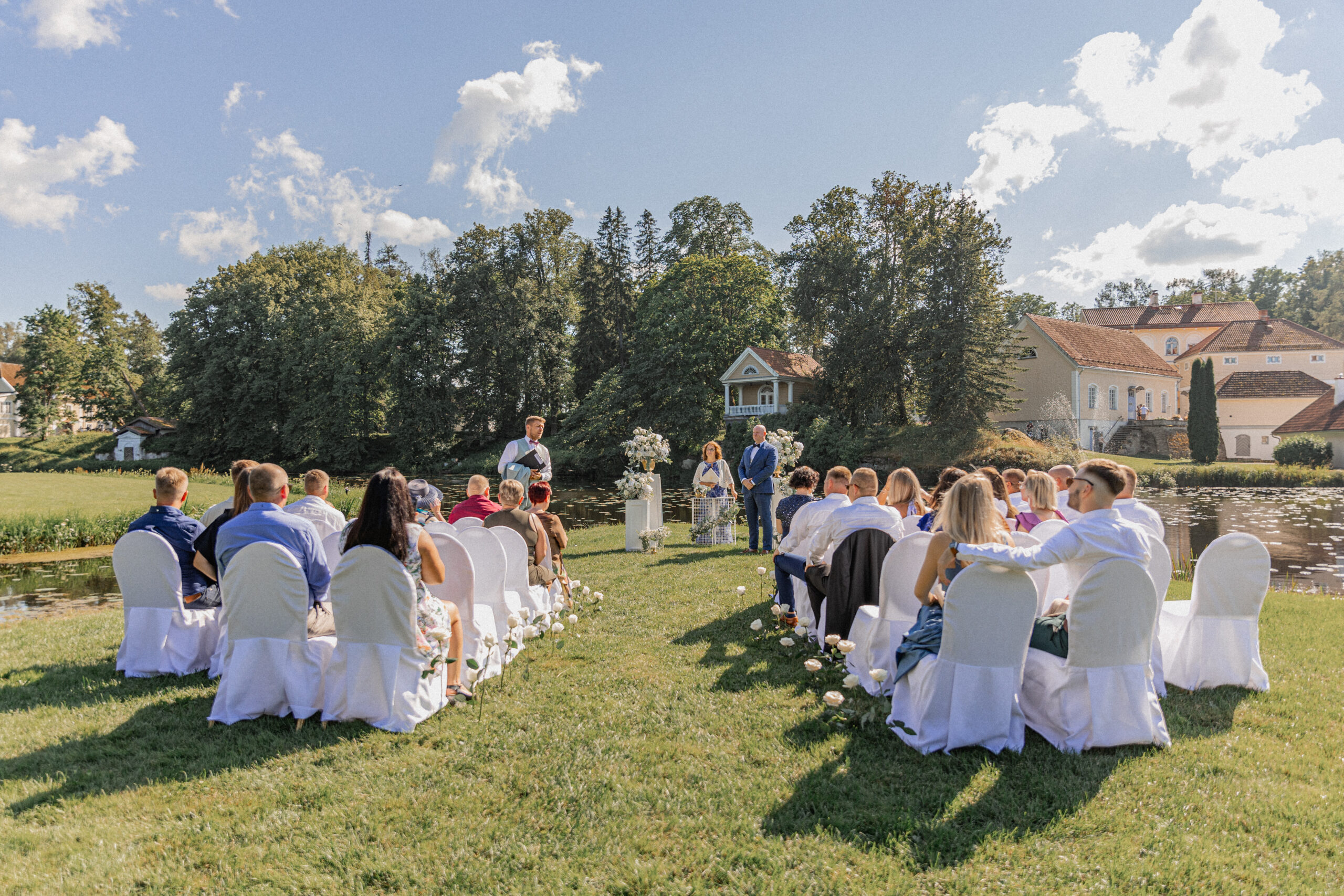 Pulmatseremoonia Vihula mõisa saarekesel I Pulmafotograaf Reti Kokk