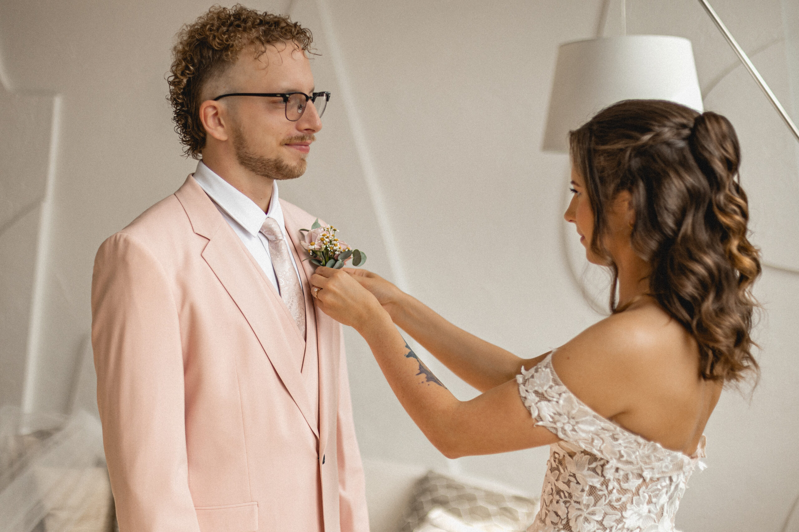 Pruutpaari ettevalmistused Colibri fotostuudios I Pulmafotograaf Reti Kokk